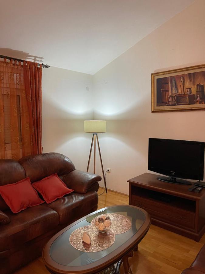 Aquarium Apartment Kotor Exterior foto