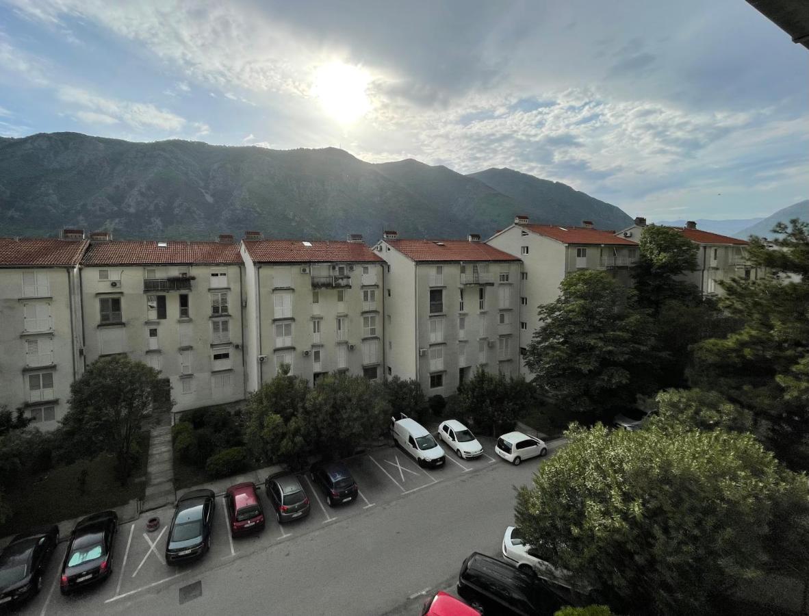 Aquarium Apartment Kotor Exterior foto